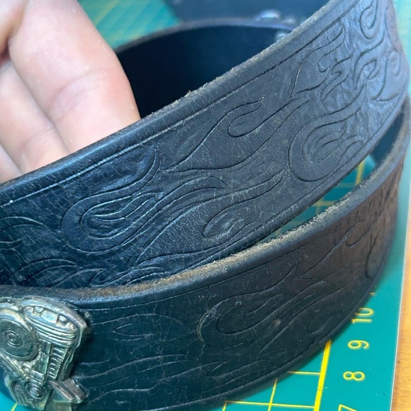Rare Vintage Harley Davidson silver engine studded flame embossed leather belt - Picture 11 of 15